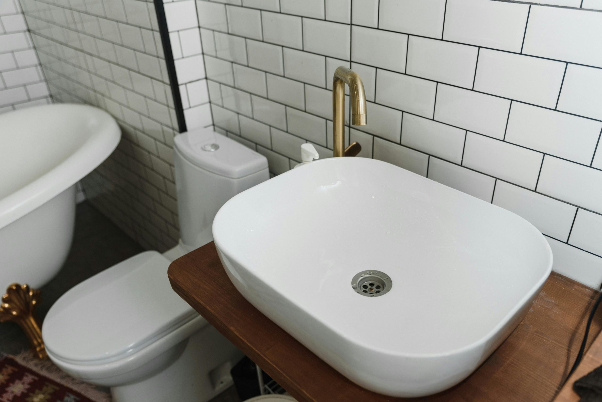 bathroom sink manufacturer