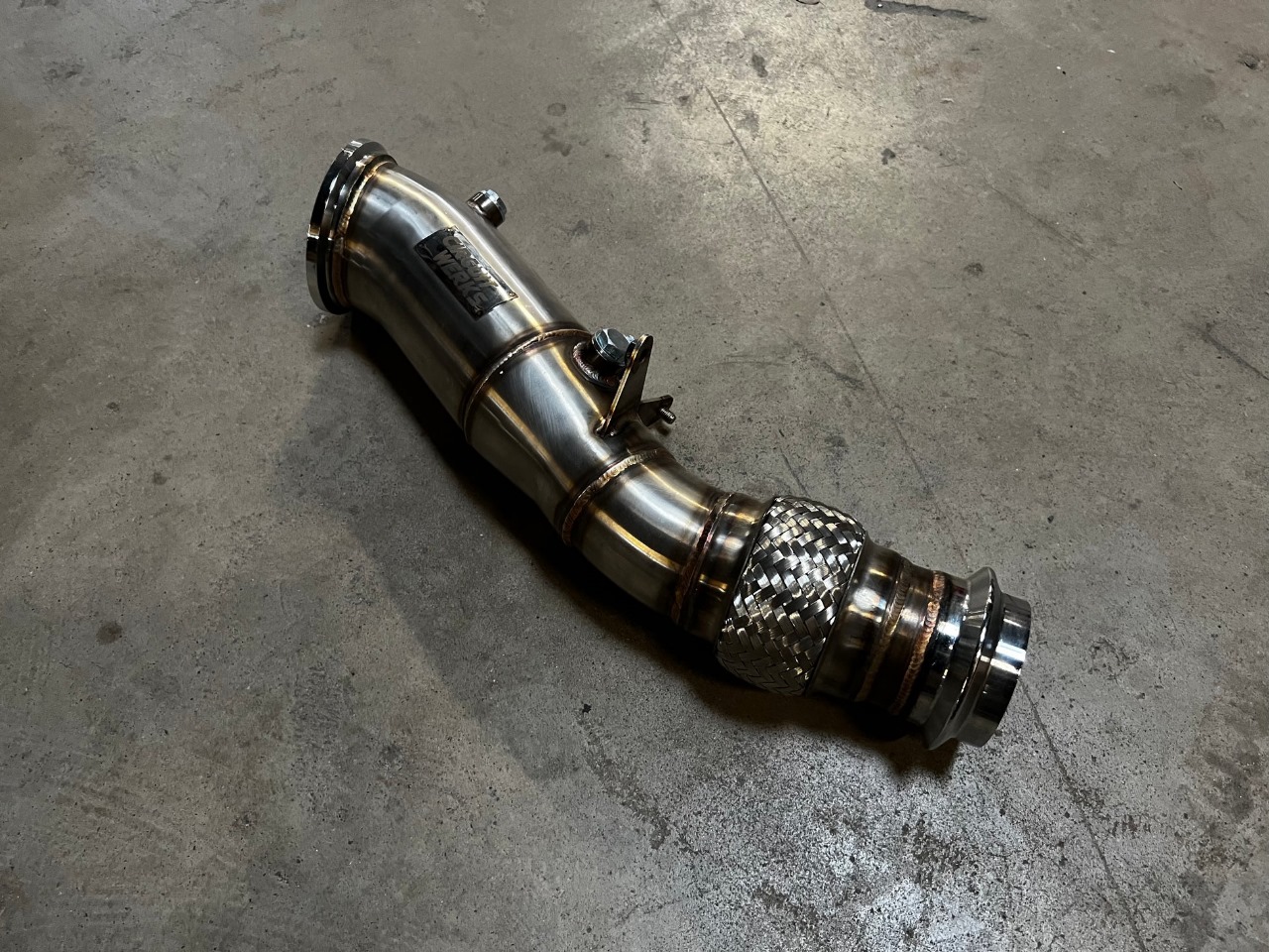 car charge pipe